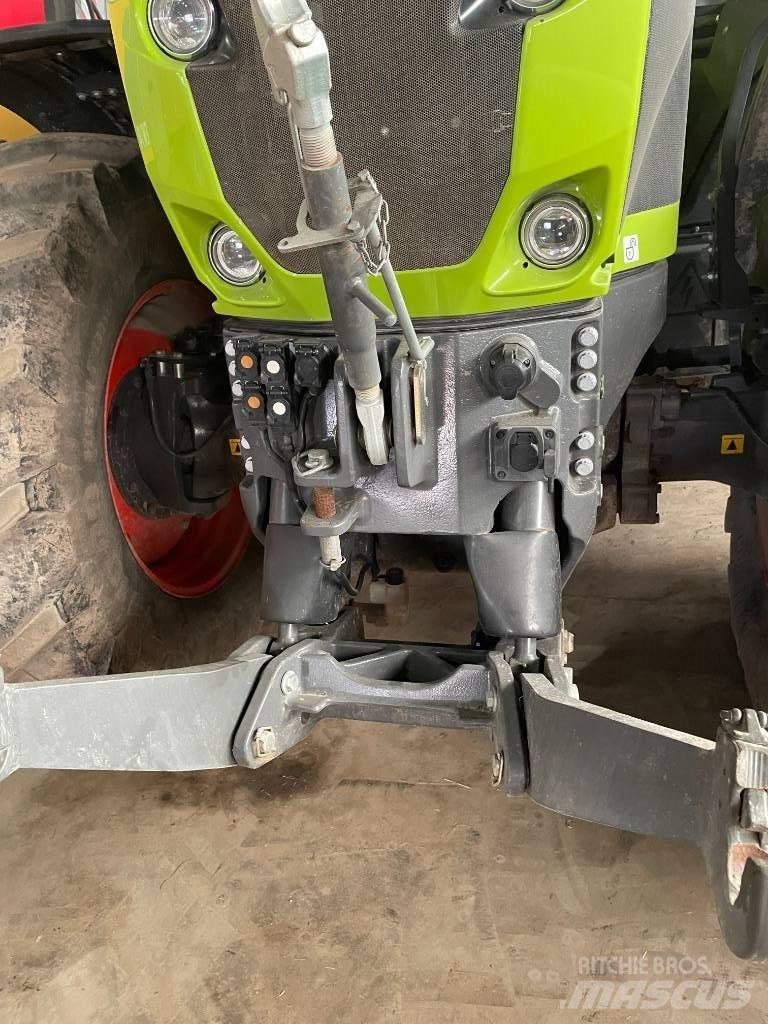 CLAAS 960 Axion Traktori