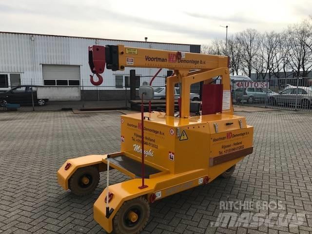 Manghi P25E Polovni mini kranovi