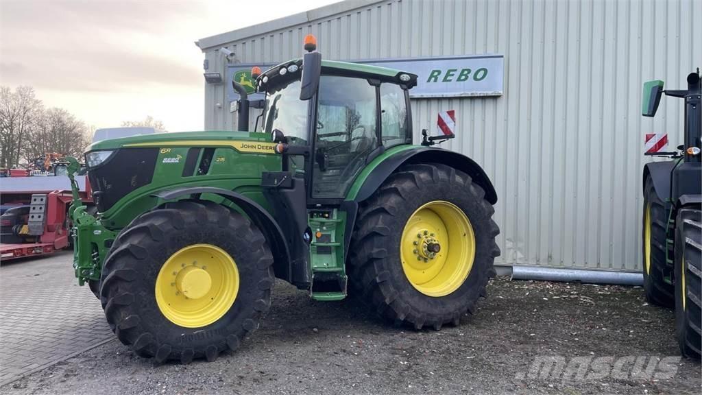 John Deere 6R215 Traktori