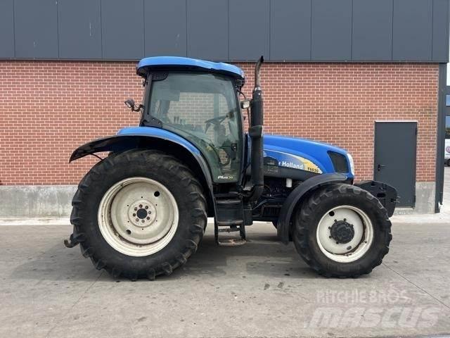 New Holland T6030 Traktori
