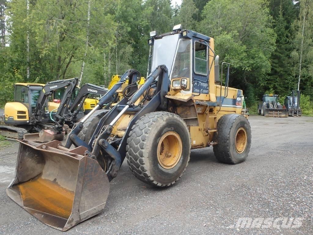 Komatsu WA 250-1 Utovarivači na točkove