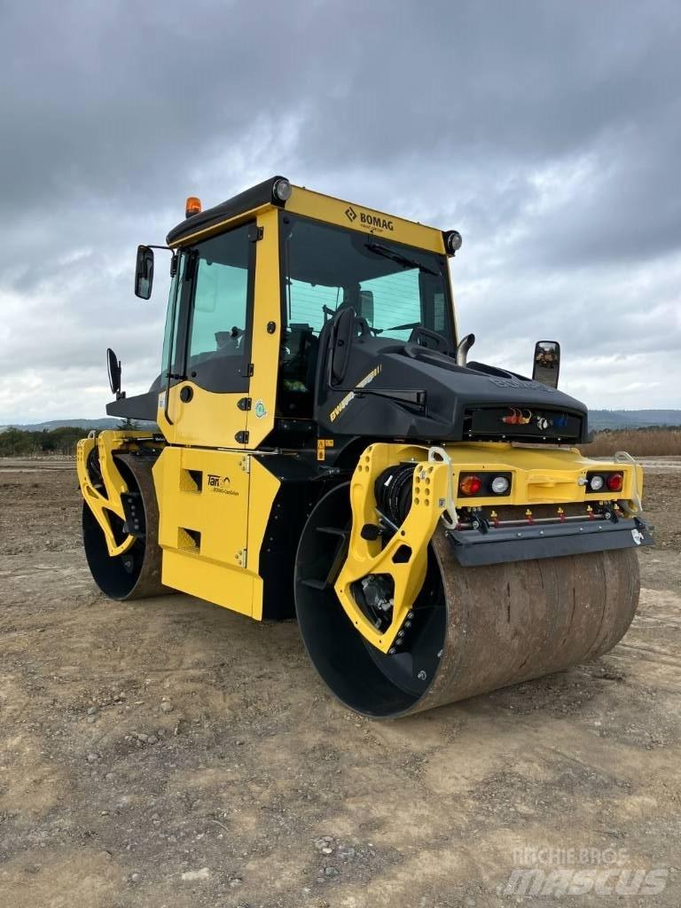 Bomag BW 174 APO-4v Valjci sa duplim bubnjem