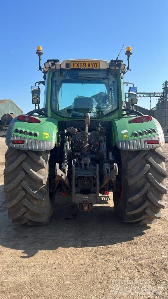 Fendt 720 Vario S4 Traktori