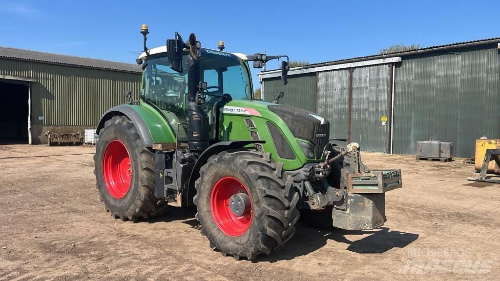 Fendt 720 Vario S4 Traktori