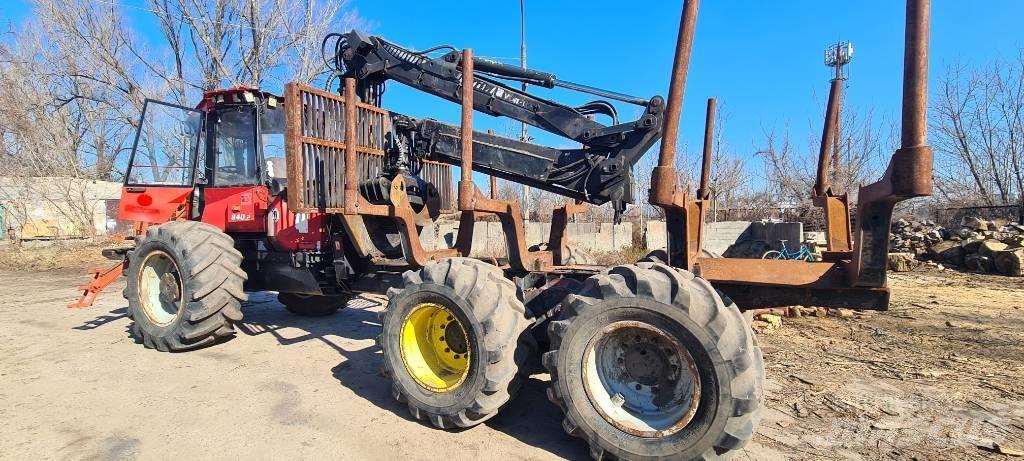 Valmetal 840.2 Forvarderi