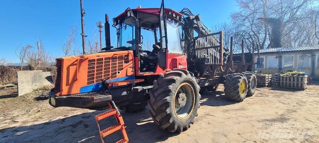 Valmetal 840.2 Forvarderi