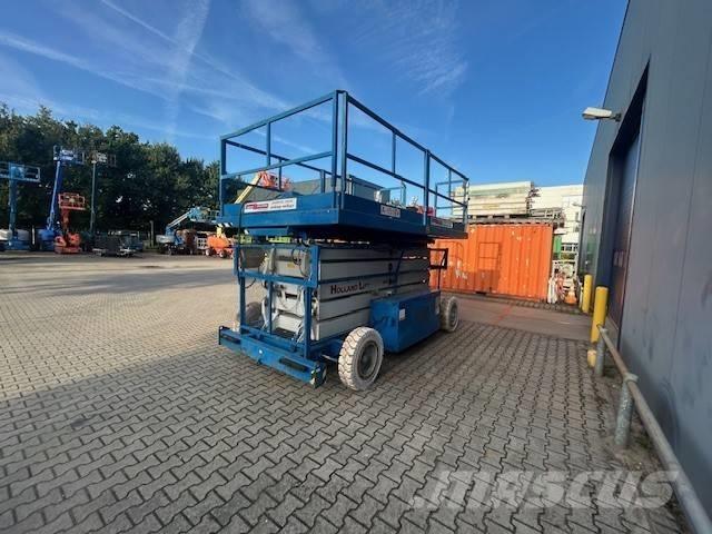 Holland Lift A151EV Makazaste platforme