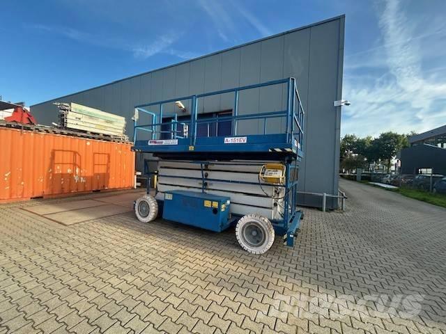 Holland Lift A151EV Makazaste platforme