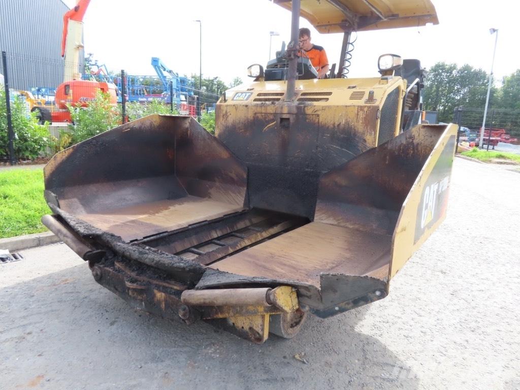 CAT AP 300 Asfaltni finišeri