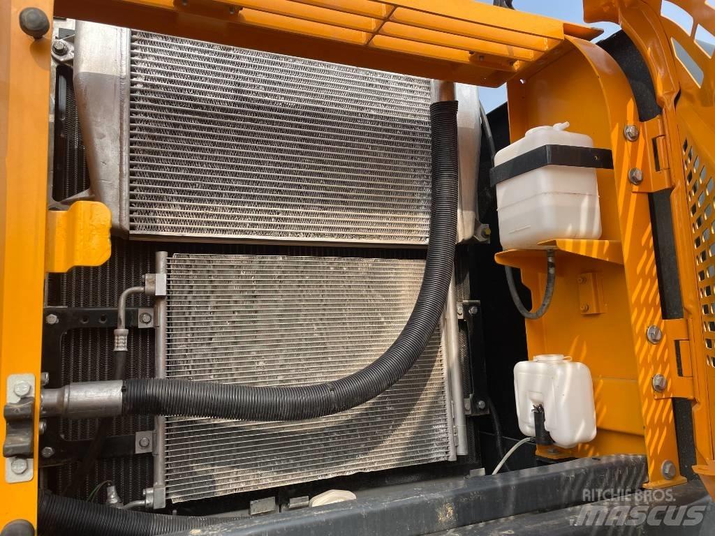 Hyundai R220-9S Bageri guseničari
