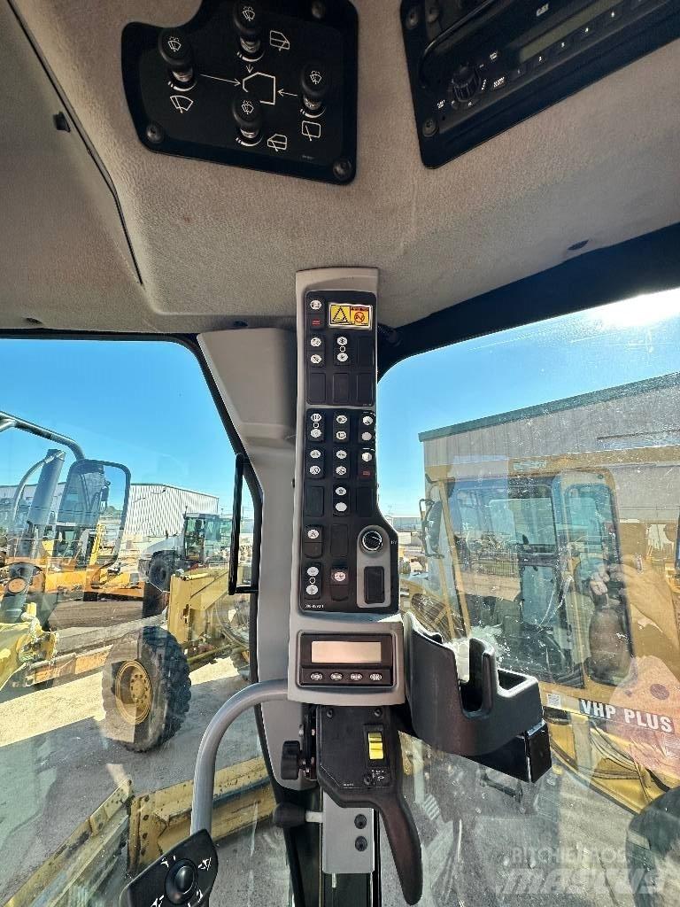 CAT 12 M 2 Grejderi