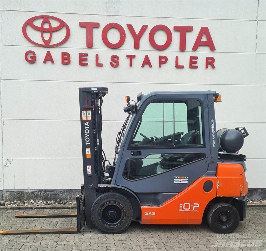 Toyota 02-8FGF25 Plinski viljuškari