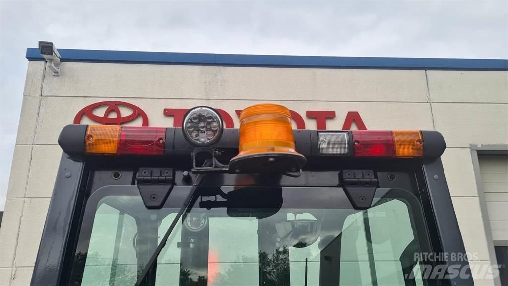 Toyota 02-8FGF25 Plinski viljuškari