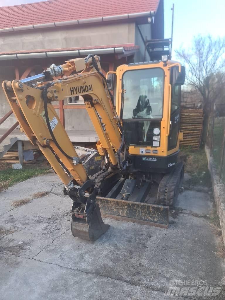 Hyundai R25Z-9 AK Mini bageri < 7t