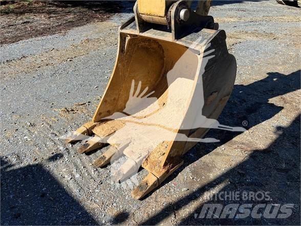 CAT 320GC Bageri guseničari