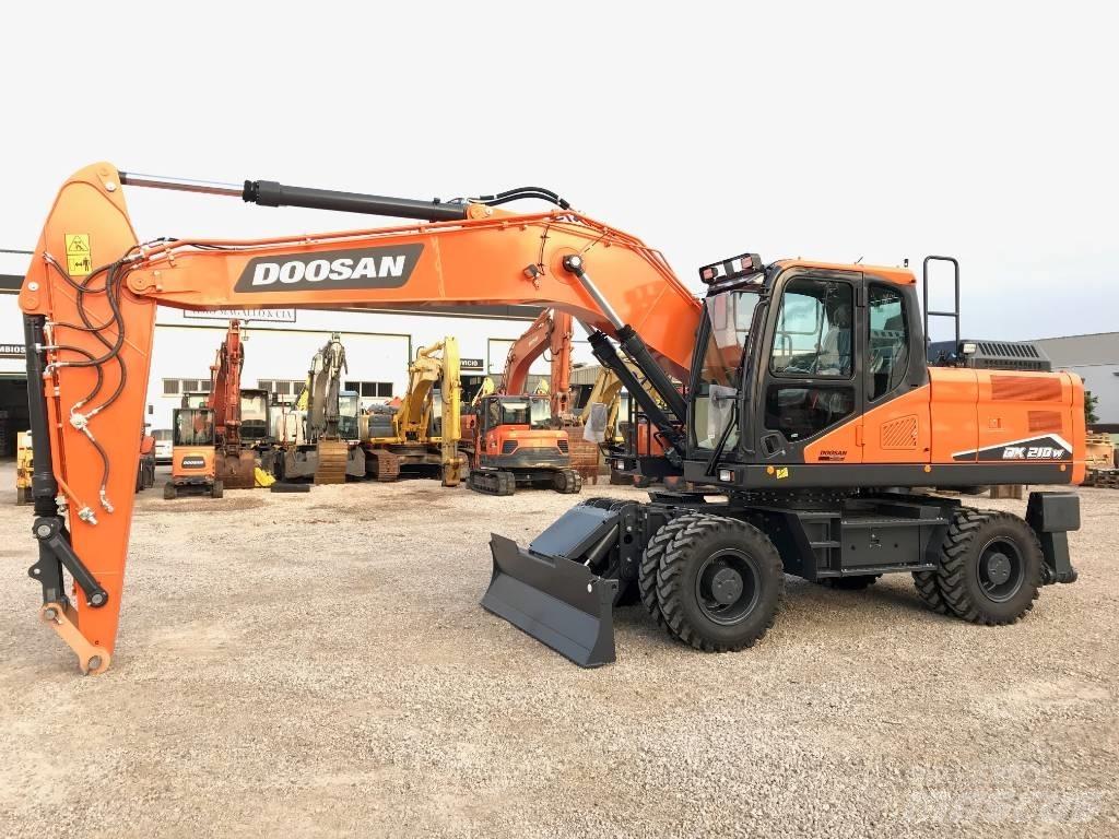 Develon DX 210 W-7 Bageri točkaši