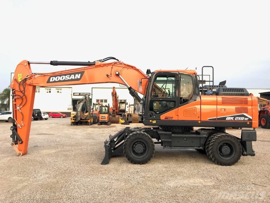 Develon DX 210 W-7 Bageri točkaši