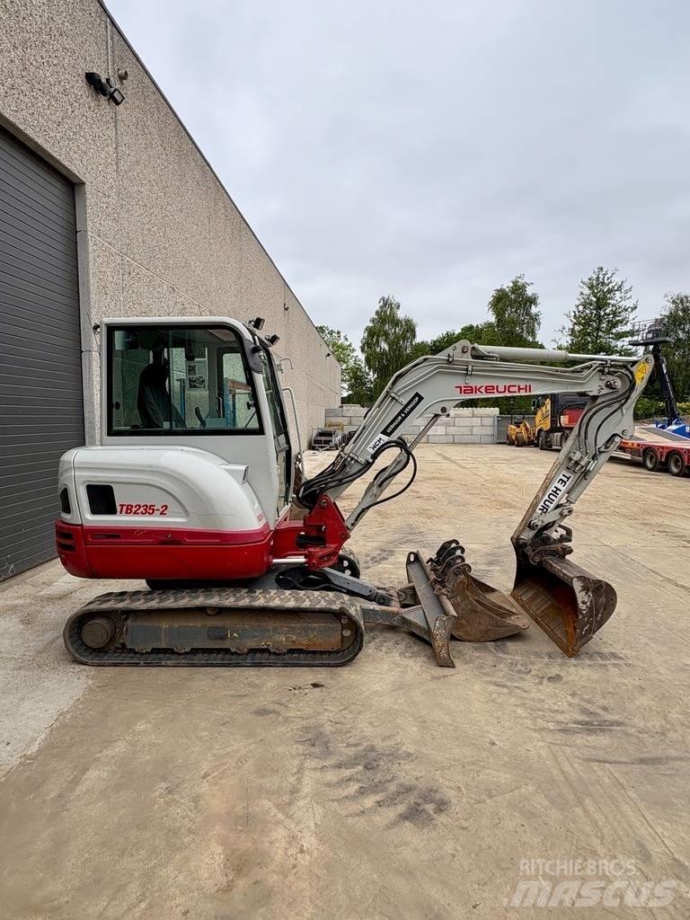 Takeuchi TB 235 Mini bageri < 7t
