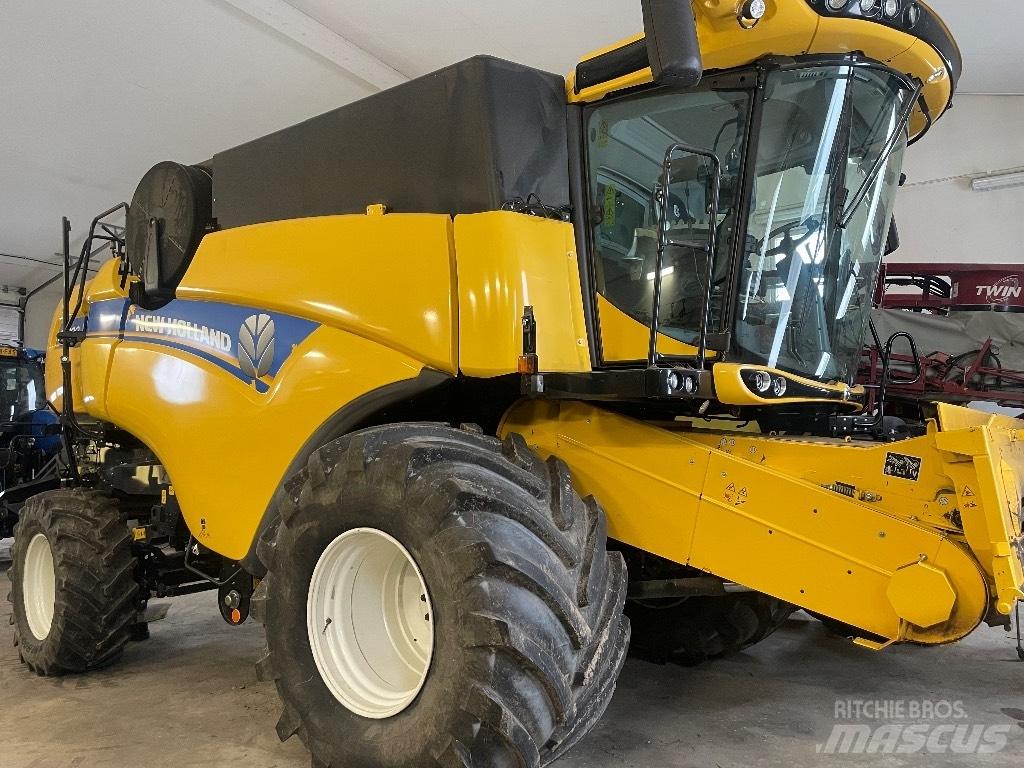 New Holland CX7.80 Kombajni