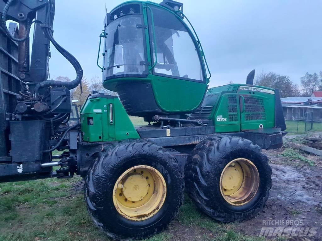 John Deere 1210 E Forvarderi