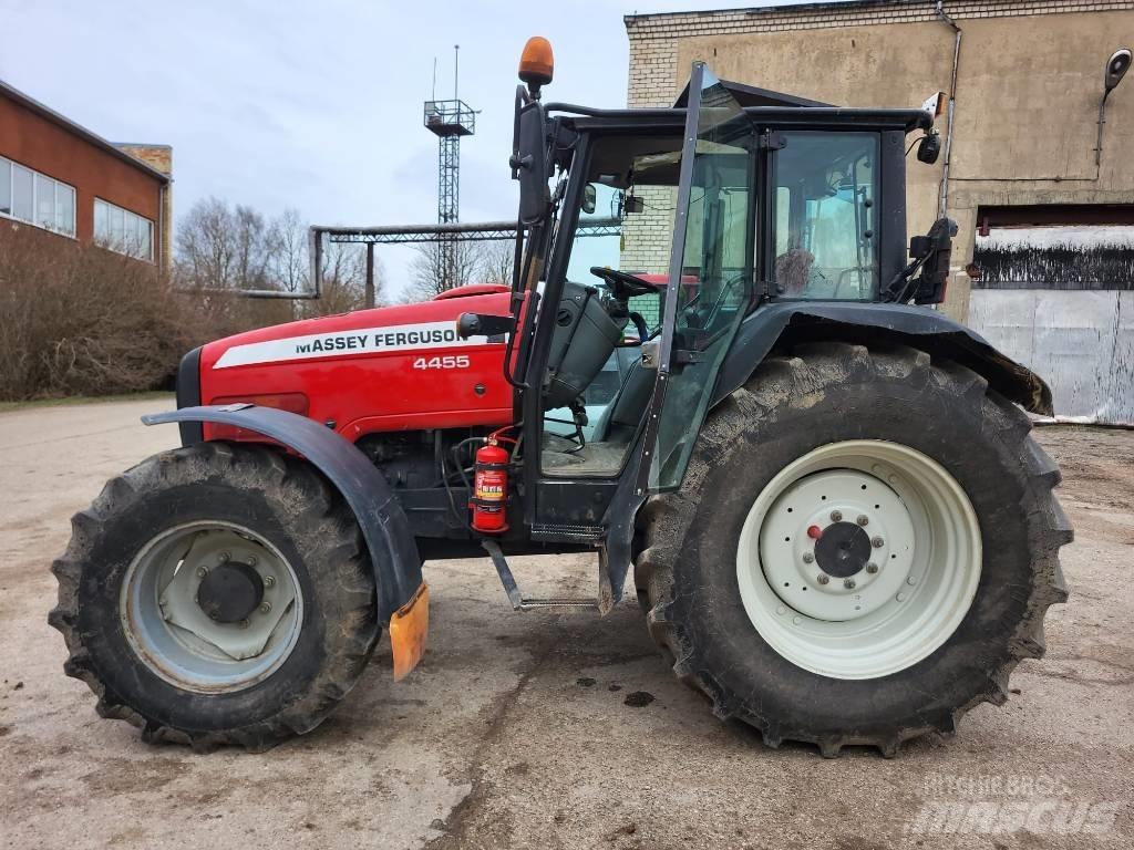 Massey Ferguson 4455 Traktori