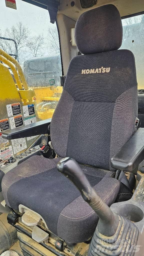 Komatsu PC 490 LC-11 Bageri guseničari