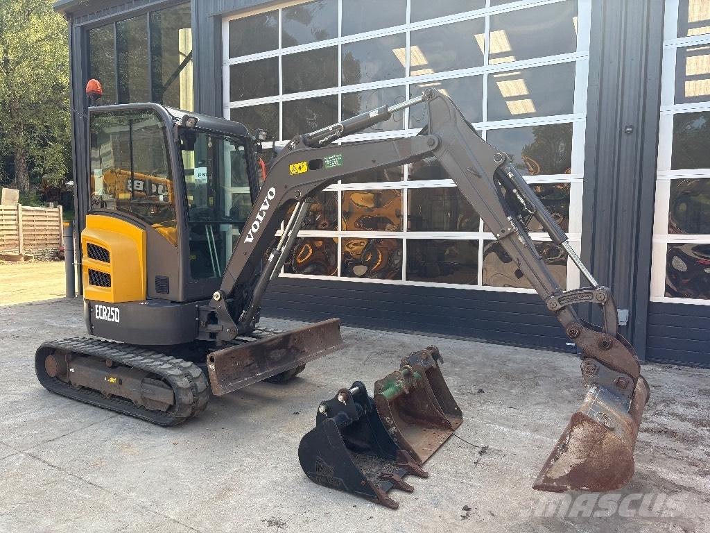 Volvo ECR 25 D Mini bageri < 7t