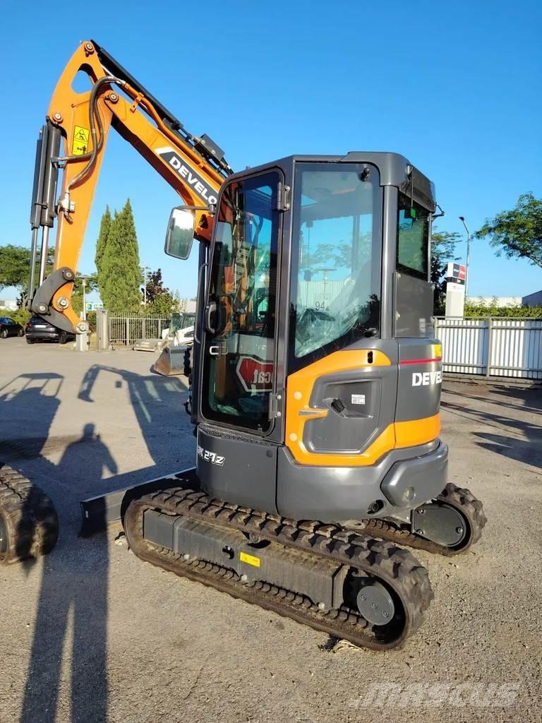 Doosan DX27Z-7 Mini bageri < 7t