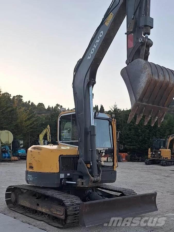 Volvo ECR88PLUS Midi bageri 7t – 12t