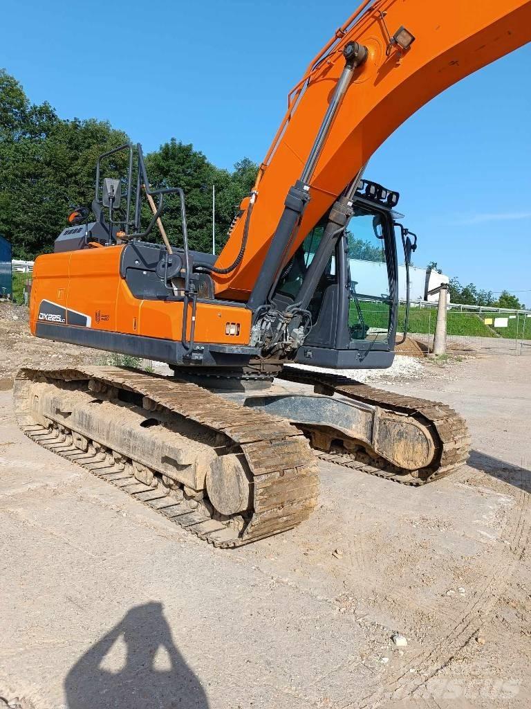 Doosan DX 225 LC-5 Bageri guseničari
