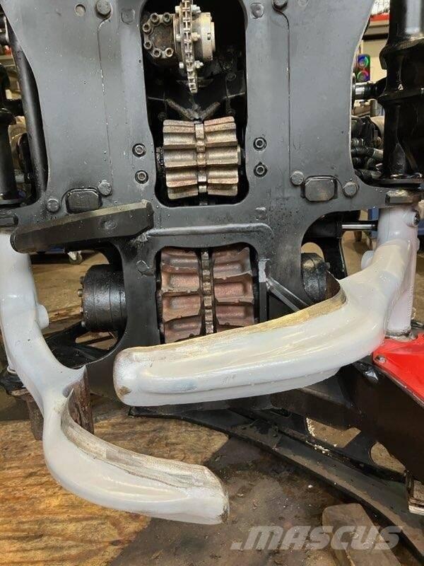 Komatsu C 124 Harversteri