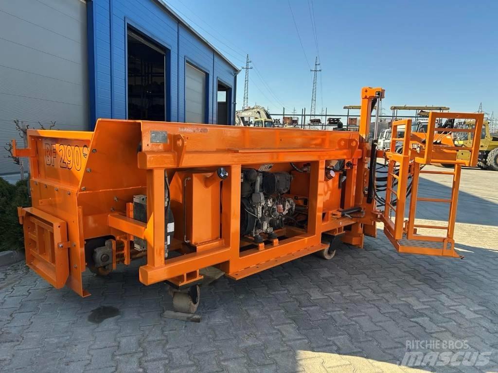 Strassmayr BF 290 Asfaltni finišeri