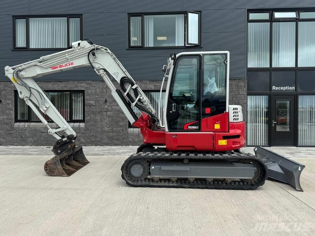Takeuchi TB 280 FR Midi bageri 7t – 12t