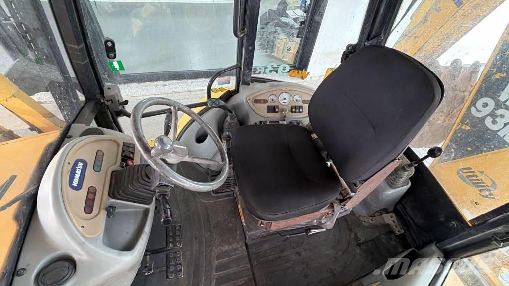 Komatsu WB 93 R Rovokopači