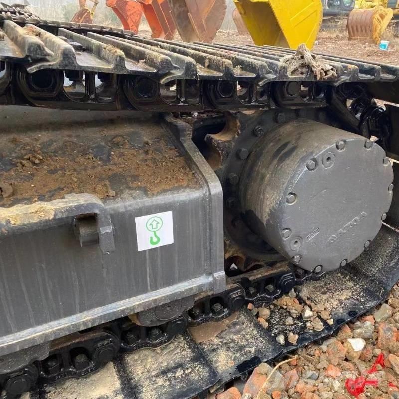 Volvo EC 240 Bageri guseničari