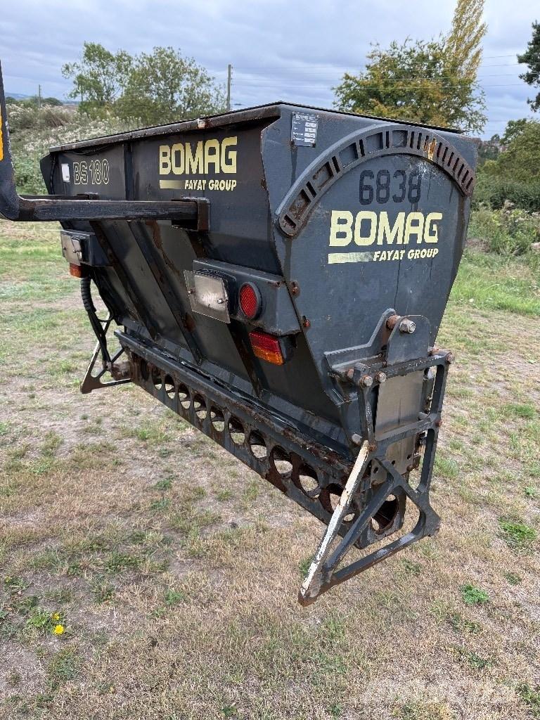 Bomag BS 180 Valjci sa duplim bubnjem