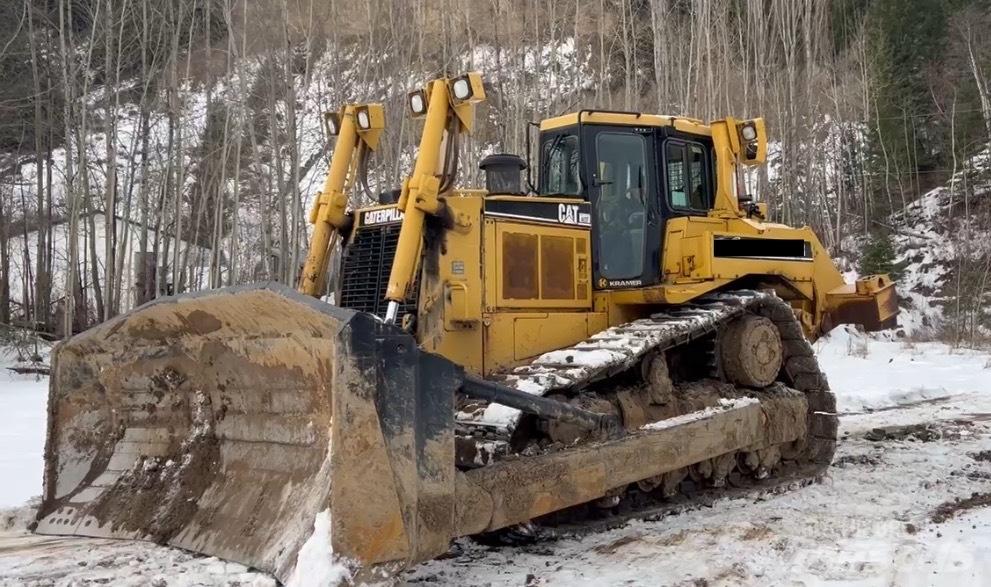 CAT D 8 R Buldožeri guseničari