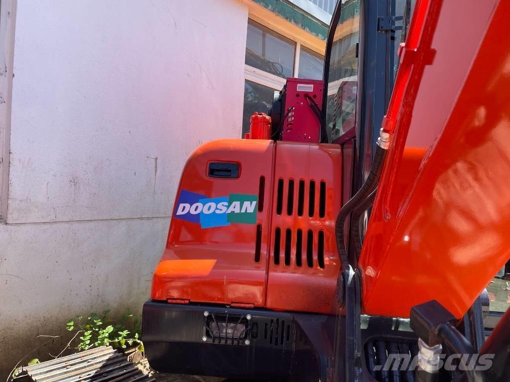 Doosan DX 60 Bageri guseničari