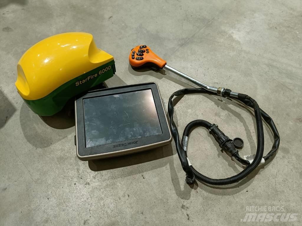 John Deere R 962 i Vučene prskalice