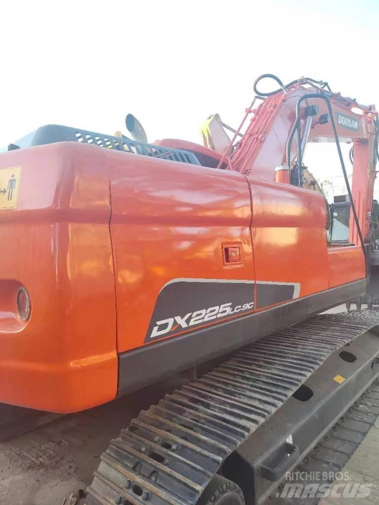 Doosan DX 225 Bageri guseničari