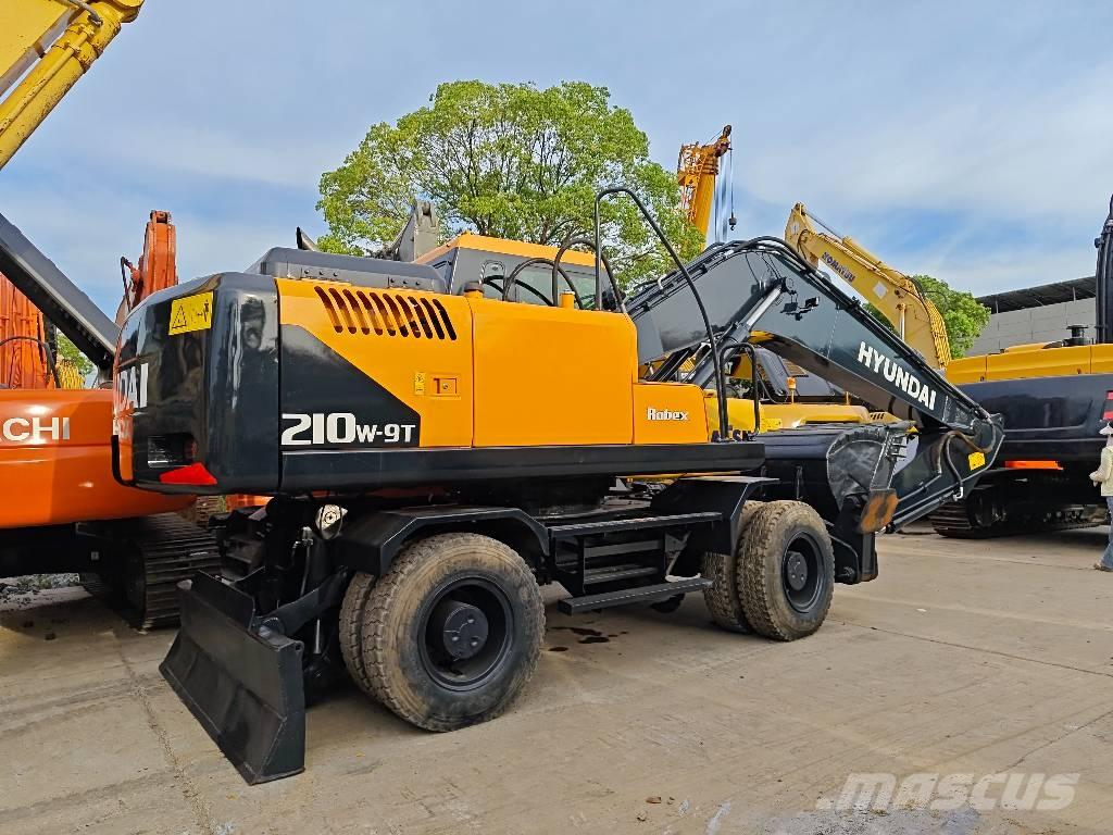 Hyundai R210W-9 Bageri točkaši