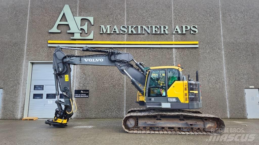 Volvo ECR 235 E L Bageri guseničari