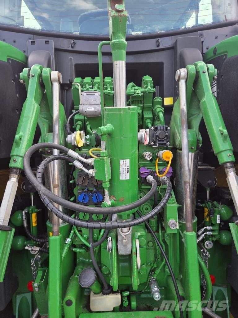 John Deere 6250 R Traktori