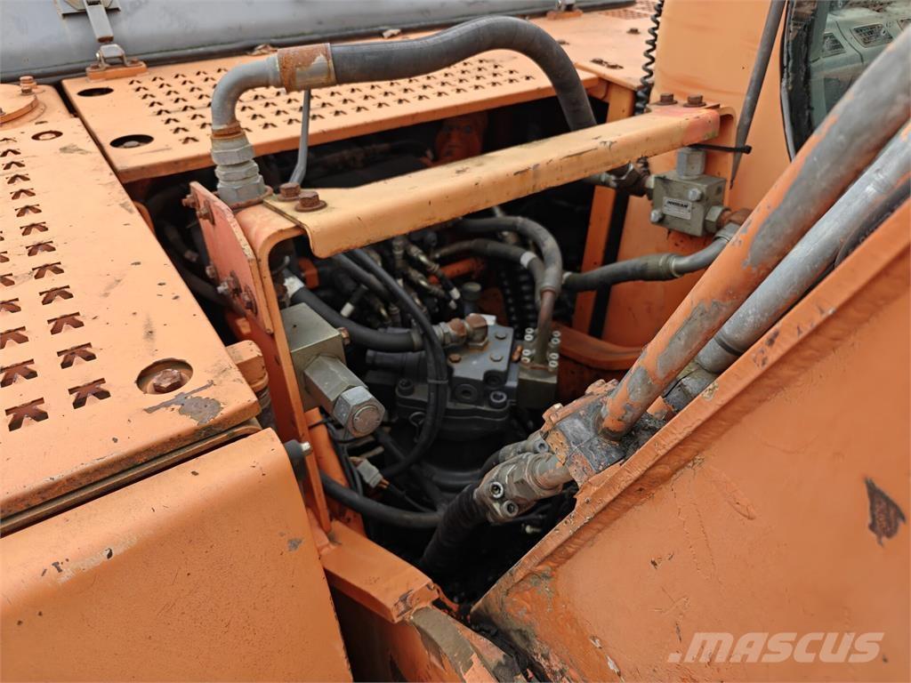 Doosan DX 225 LC Polovni bageri sa dugom rukom