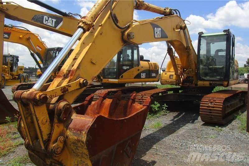 CAT 320C Mini bageri < 7t
