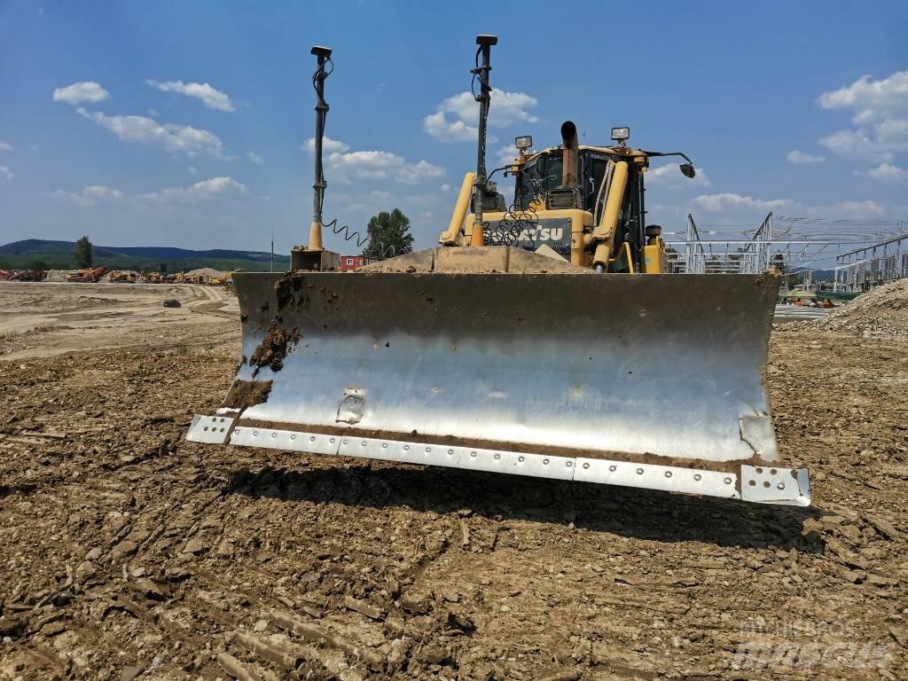 Komatsu D 65 PX-17 Buldožeri guseničari