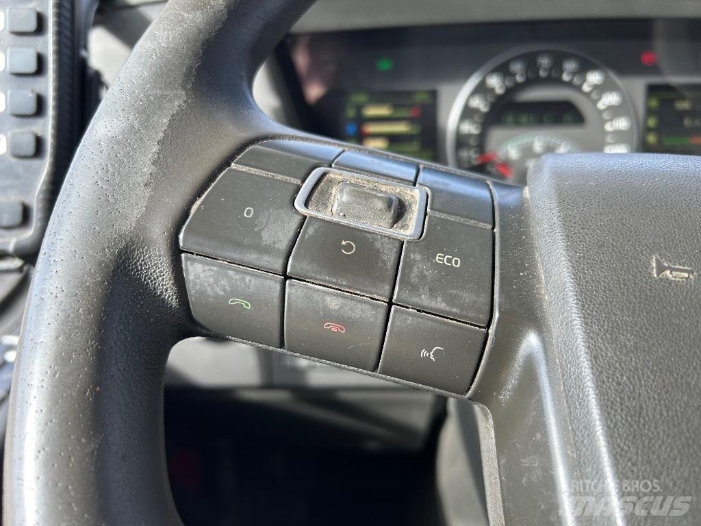Volvo FMX 460 Rol kiper kamioni sa kukom za podizanje tereta