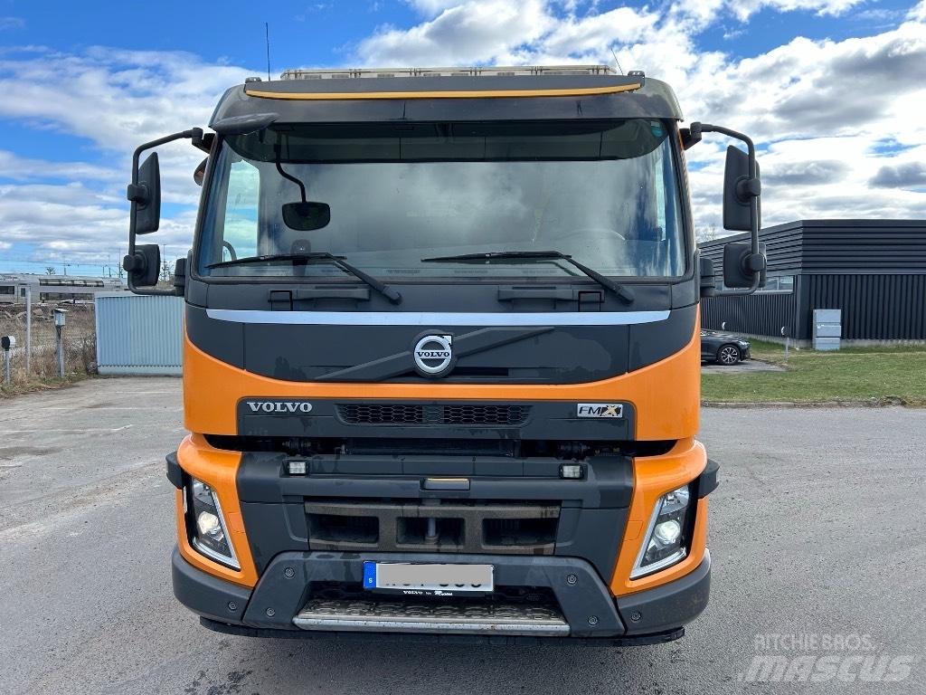 Volvo FMX 460 Rol kiper kamioni sa kukom za podizanje tereta
