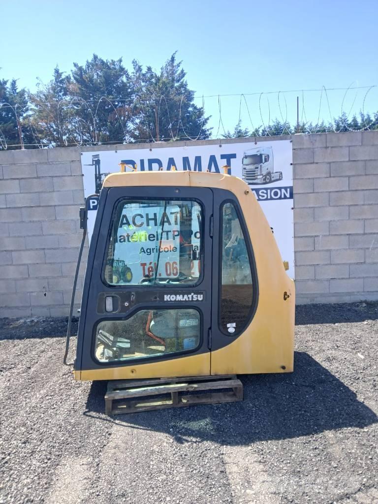 Komatsu PC 210 Kabine i unutrašnjost