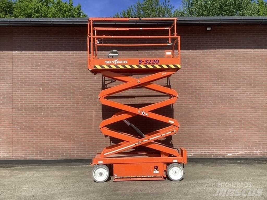 SkyJack SJIII3220 Makazaste platforme